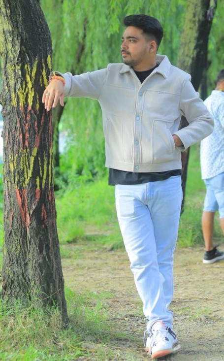 राष्ट्र गिरी