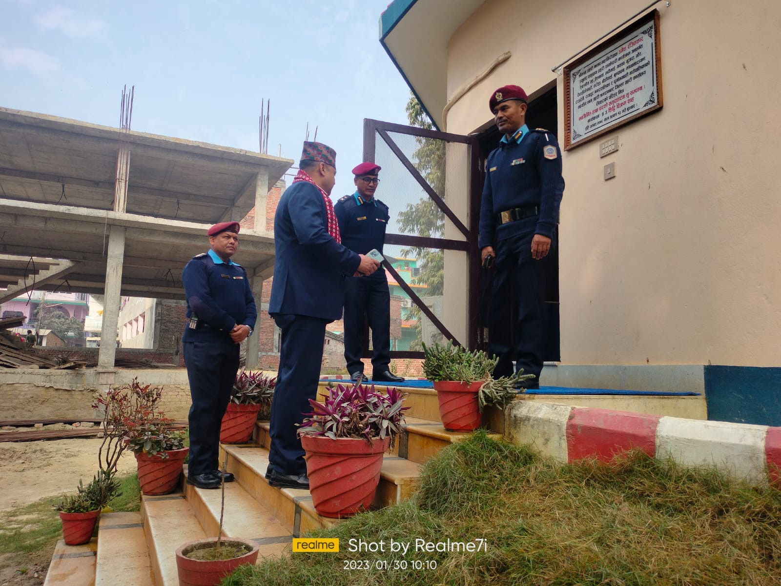 प्र.जि.अ. श्री धर्मेन्द्र कुमार मिश्रज्यूवाट जिल्ला प्रहरी कार्यालय गौर, रौतहटको अनुगमन