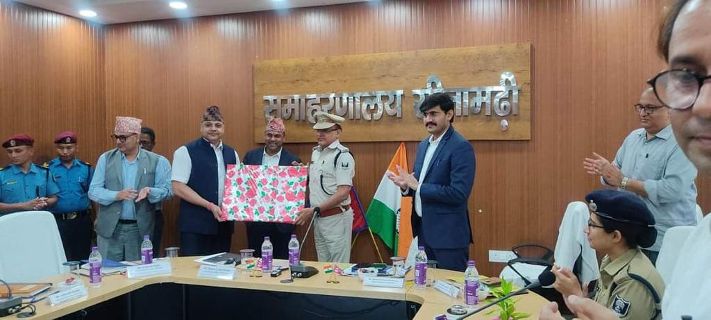 अन्तर्राष्ट्रिय समकक्षीसंगको बैठक